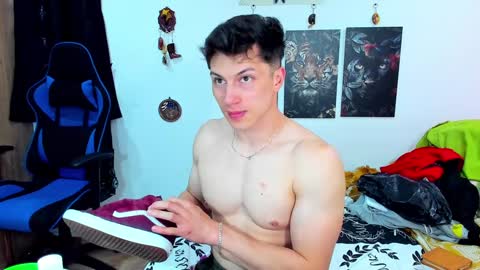 Snapshot of javiersexymann chatting on January 28, 8:26 pm Javier online show from January 28, 8:26 pm