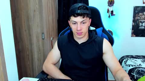 Snapshot of javiersexymann chatting on January 31, 9:16 pm Javier online show from January 31, 9:16 pm