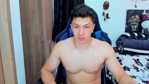 Snapshot of javiersexymann chatting on February 12, 7:35 pm Javier online show from February 12, 7:35 pm