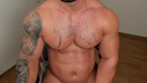 JaxonHunk online show from December 9, 7:39 am