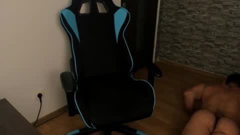 JaxonHunk online show from October 12, 9:25 pm