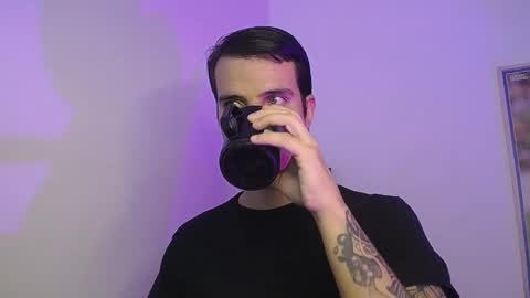 Jay Alvarrez online show from December 30, 6:05 pm