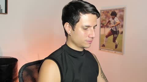 Jay Alvarrez online show from February 6, 10:10 pm