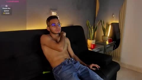 Jay online show from November 26, 11:11 am