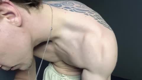 THE HOUSE online show from January 1, 5:00 pm