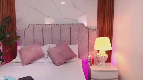 Jazmin online show from October 4, 5:55 pm