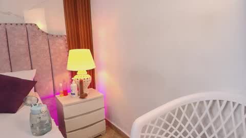 Jazmin online show from November 1, 9:39 pm