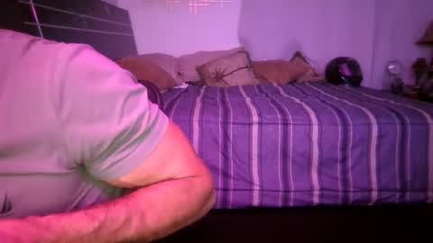 Snapshot of jcmax305 chatting on March 9, 9:46 am JcMax305 online show from March 9, 9:46 am