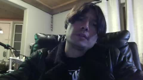 Snapshot of jcmvibe chatting on December 14, 7:25 am jcmvibe online show from December 14, 7:25 am