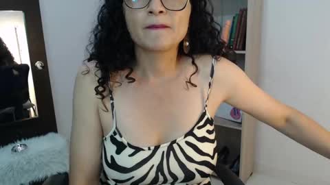 jeam_hot online show from January 3, 7:39 pm