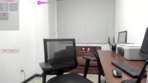 Snapshot of jean_foster chatting on December 3, 4:03 am Mistress Jane Foster online show from December 3, 4:03 am