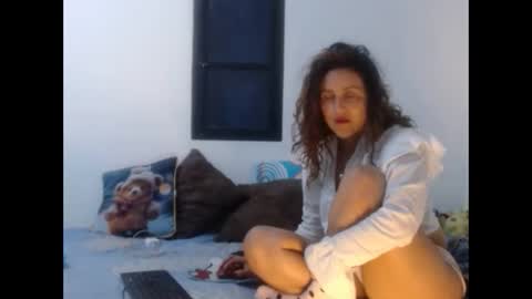 jeans_and_emma online show from September 21, 2:46 am