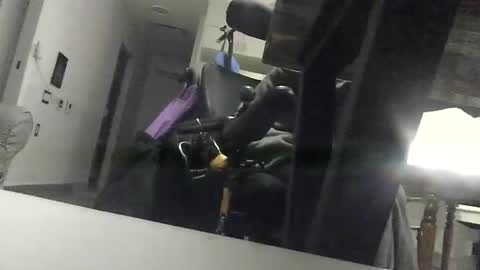 Snapshot of jeffbeau chatting on September 23, 3:53 am hugo online show from September 23, 3:53 am