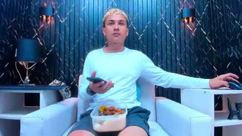 jeic 18 online show from November 4, 7:13 pm