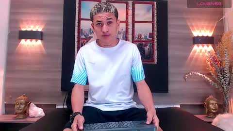 jeic 18 online show from November 30, 3:49 pm