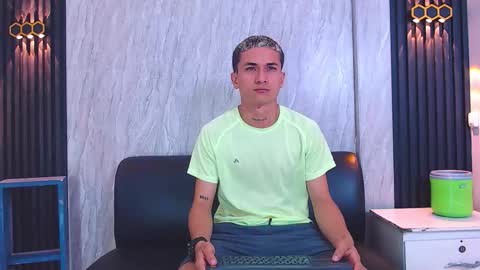 jeic 18 online show from December 1, 7:19 pm