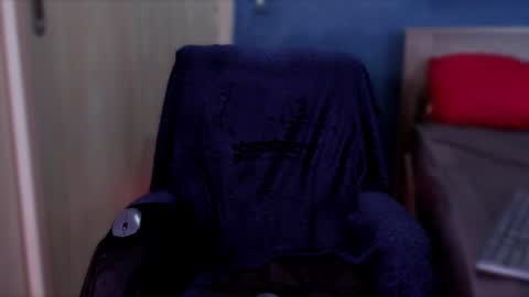 jeicowesst online show from December 5, 7:49 pm