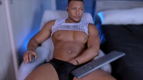 jeicowesst online show from February 3, 8:57 pm