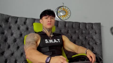 Snapshot of jeins_carter chatting on December 31, 1:41 pm JC online show from December 31, 1:41 pm