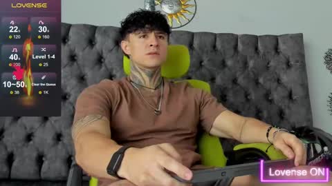 Snapshot of jeins_carter chatting on February 17, 1:32 pm JC online show from February 17, 1:32 pm