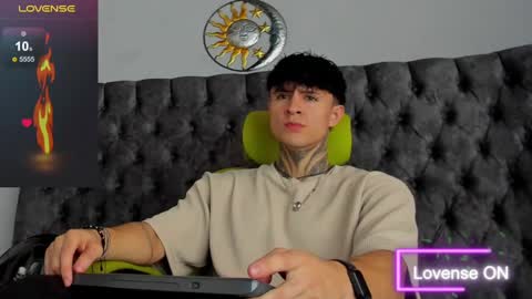 Snapshot of jeins_carter chatting on February 26, 1:30 pm JC online show from February 26, 1:30 pm