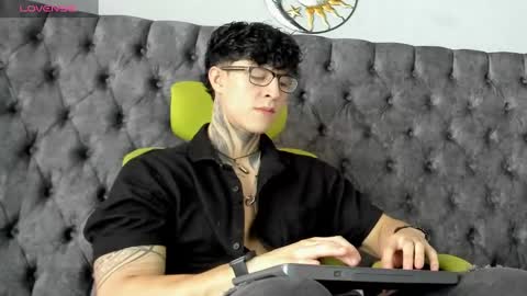 Snapshot of jeins_carter chatting on March 5, 1:50 pm JC online show from March 5, 1:50 pm