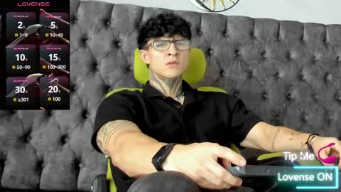 Snapshot of jeins_carter chatting on March 5, 4:57 pm JC online show from March 5, 4:57 pm