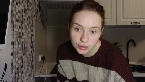 Snapshot of jelly_cherry chatting on January 15, 7:44 pm Emily online show from January 15, 7:44 pm