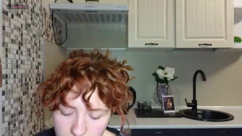 Snapshot of jelly_cherry chatting on February 10, 4:30 am Emily online show from February 10, 4:30 am