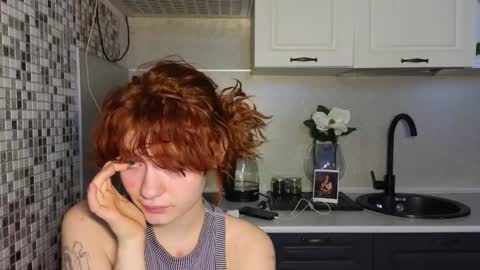 Snapshot of jelly_cherry chatting on March 6, 6:41 am Emily online show from March 6, 6:41 am