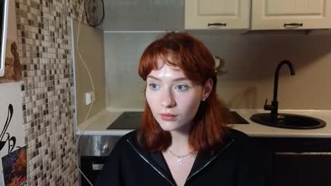 Snapshot of jelly_cherry chatting on September 18, 9:50 pm Emily online show from September 18, 9:50 pm