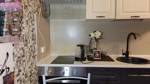 Snapshot of jelly_cherry chatting on September 23, 8:45 pm Emily online show from September 23, 8:45 pm