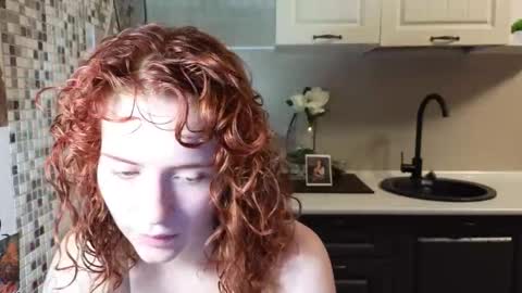 Snapshot of jelly_cherry chatting on October 1, 8:48 pm Emily online show from October 1, 8:48 pm