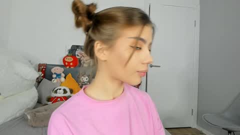 Dolly online show from December 22, 4:27 pm