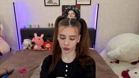 Dolly online show from October 5, 1:31 pm