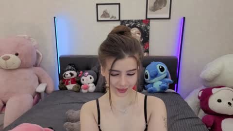 Dolly online show from November 30, 1:26 pm