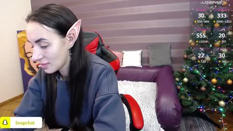 Snapshot of jeniferstone chatting on January 4, 6:52 am Kira online show from January 4, 6:52 am