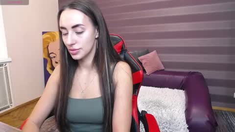 Snapshot of jeniferstone chatting on September 24, 7:55 am Kira online show from September 24, 7:55 am