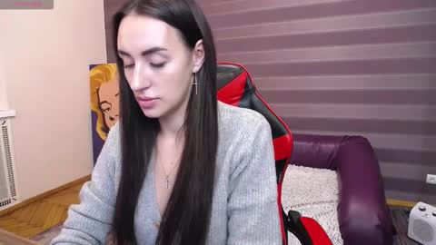 Snapshot of jeniferstone chatting on November 14, 9:08 am Kira online show from November 14, 9:08 am