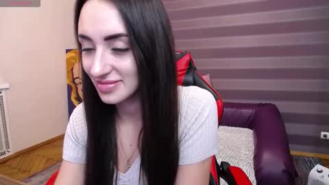 Snapshot of jeniferstone chatting on November 21, 7:51 am Kira online show from November 21, 7:51 am