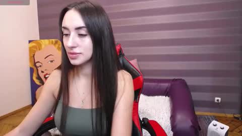 Snapshot of jeniferstone chatting on November 23, 8:03 am Kira online show from November 23, 8:03 am