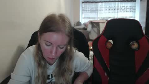 JenisAndPeter online show from October 7, 6:10 am