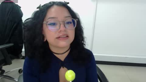 jenn online show from October 7, 8:39 pm