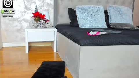 JennaMyers online show from December 23, 11:17 pm