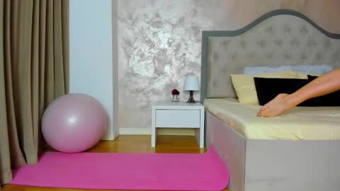 JennaMyers online show from September 10, 7:25 pm