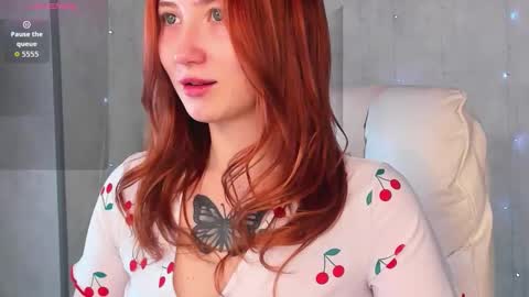 Snapshot of jennie_cartera chatting on October 19, 1:17 am Jennie online show from October 19, 1:17 am