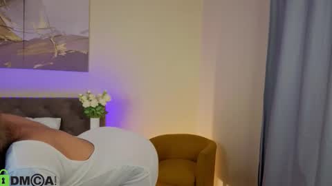 Snapshot of jennifer_hayess chatting on December 18, 1:33 am Jennifer hayess online show from December 18, 1:33 am