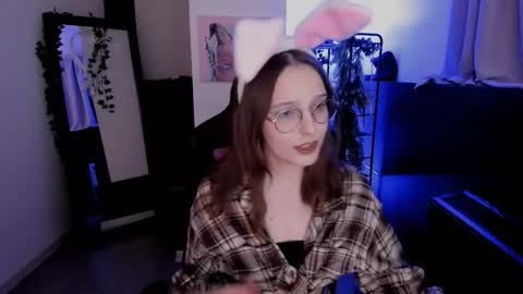 jenniferkiim online show from November 11, 11:43 am