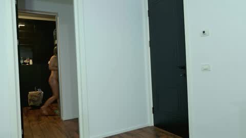 Jenny online show from November 17, 8:25 pm