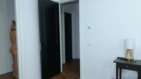 Jenny online show from November 24, 8:30 pm